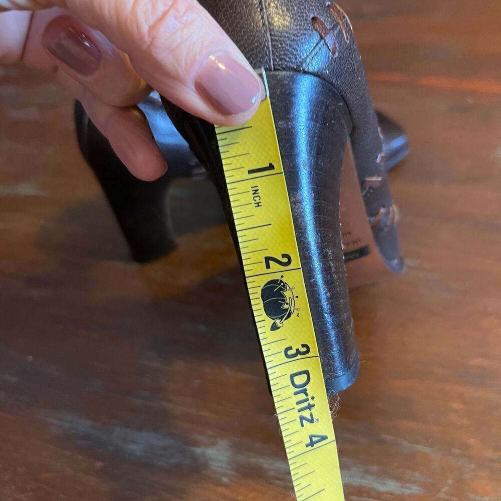 DOLCE & GABBANA Stitched Square Toes Block Heel Women's Shoes Sz 37 / 6.5 US - Picture 10 of 10